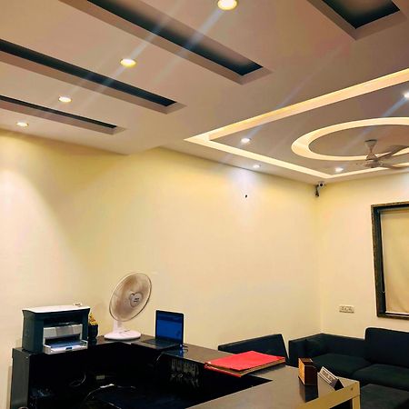Hotel Aerocity Golden Close To New Delhi Airport المظهر الخارجي الصورة