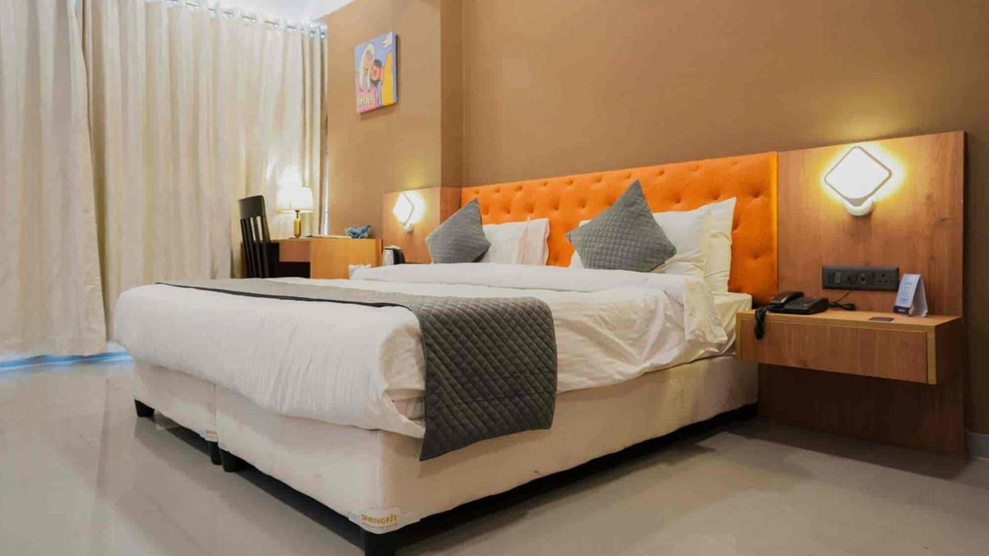 Hotel Aerocity Golden Close To New Delhi Airport المظهر الخارجي الصورة