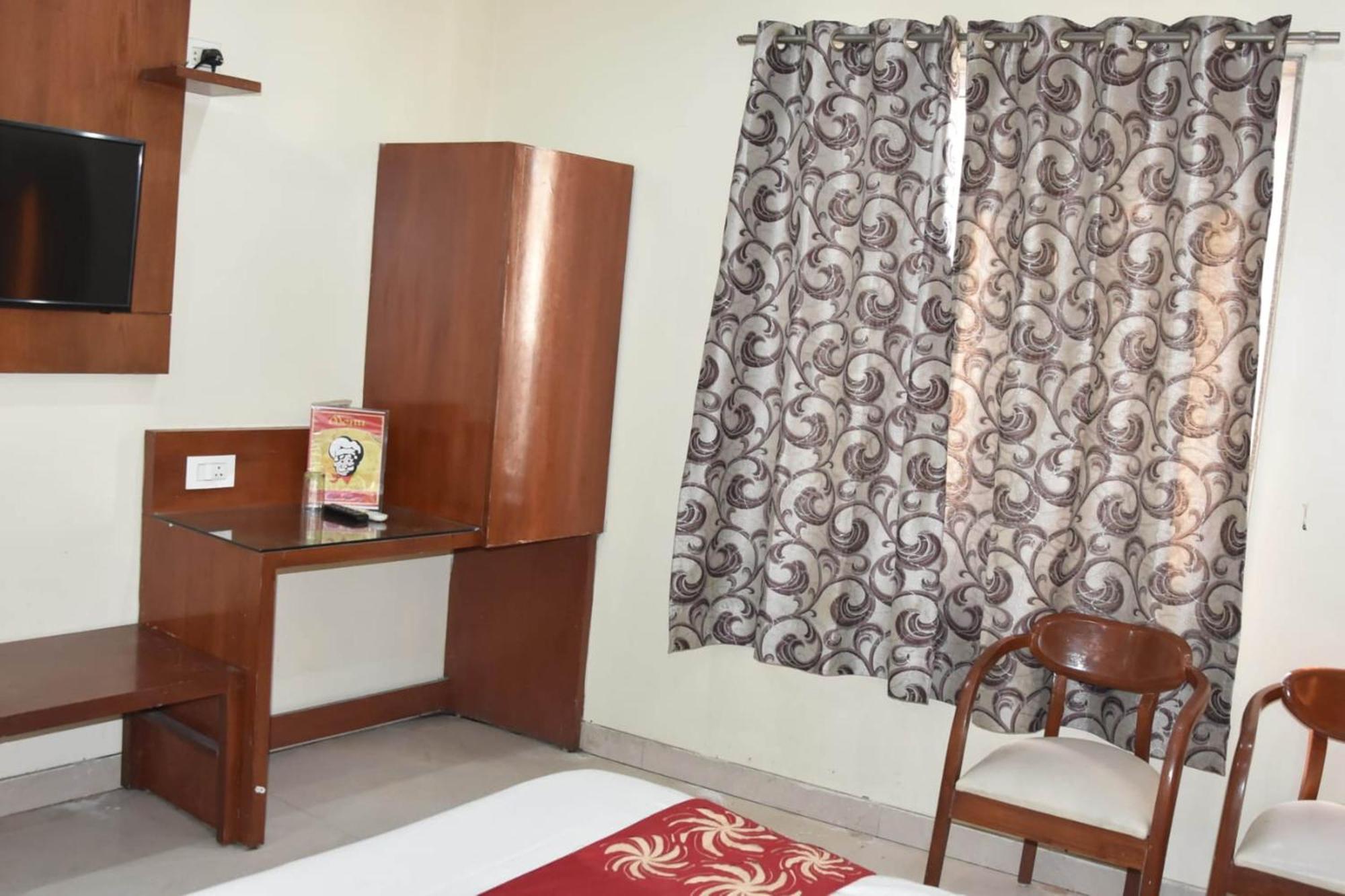 Hotel Aerocity Golden Close To New Delhi Airport المظهر الخارجي الصورة